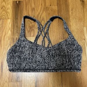 Lululemon sports bra size 6